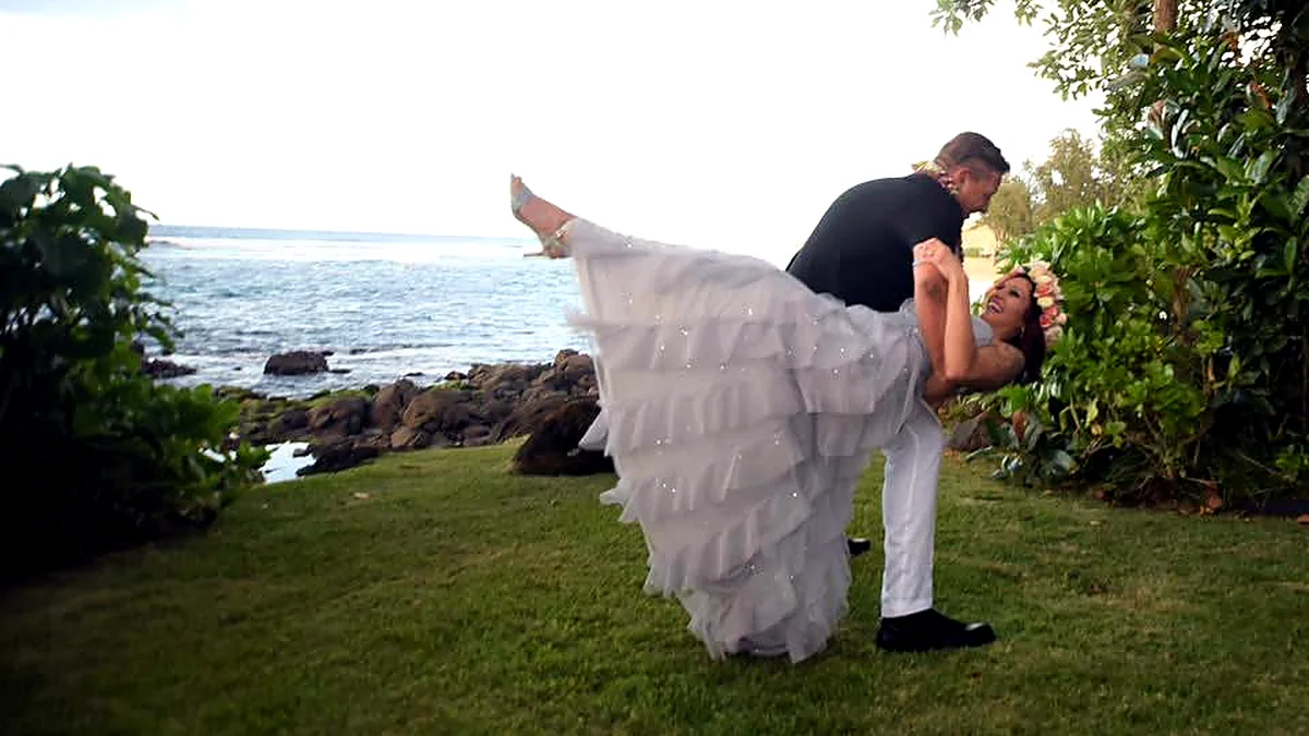 Jeff and Stephanie dancing